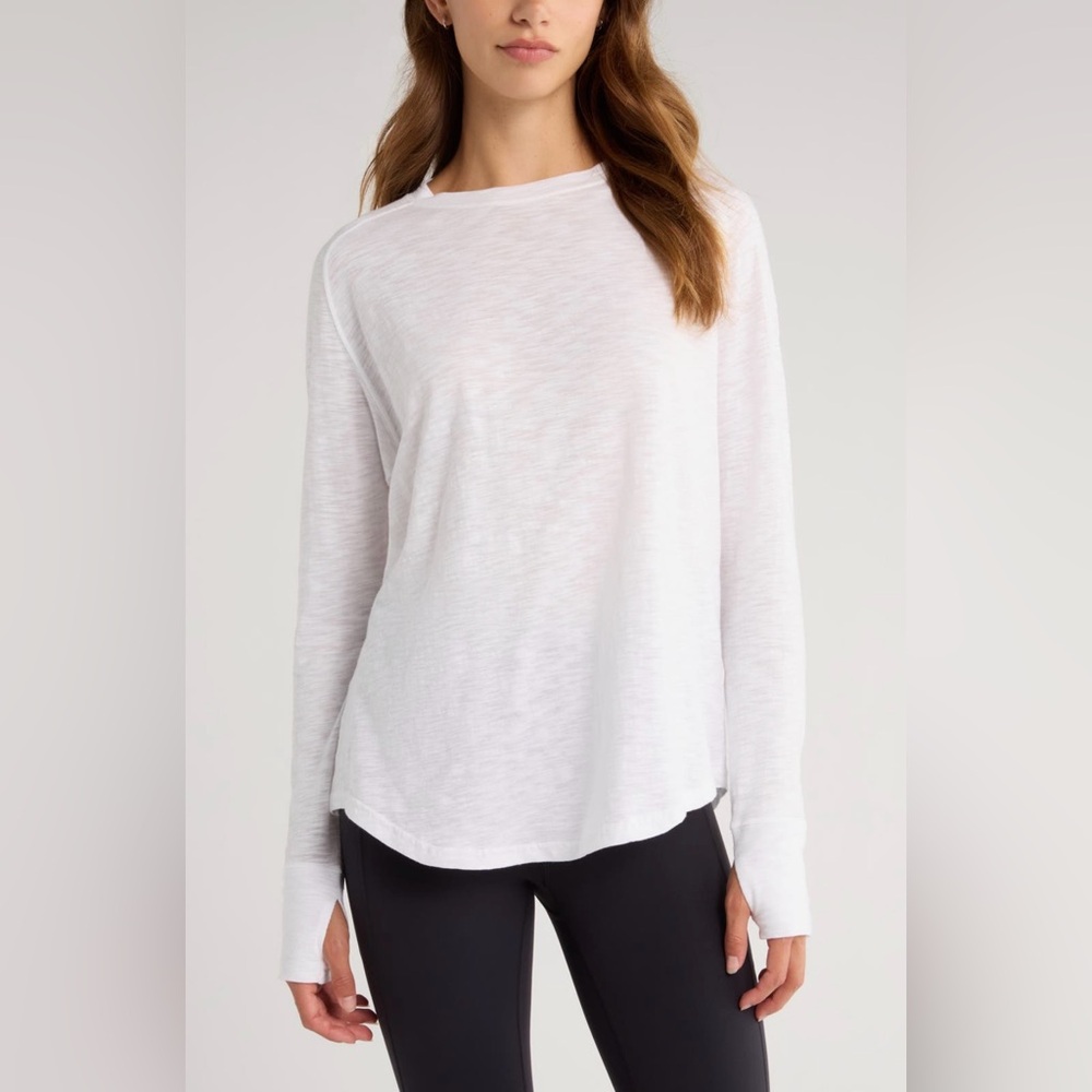 Zella - White Crew Neck long sleeve T-shirt with thumb hole cuffs. - Picture 2 of 9